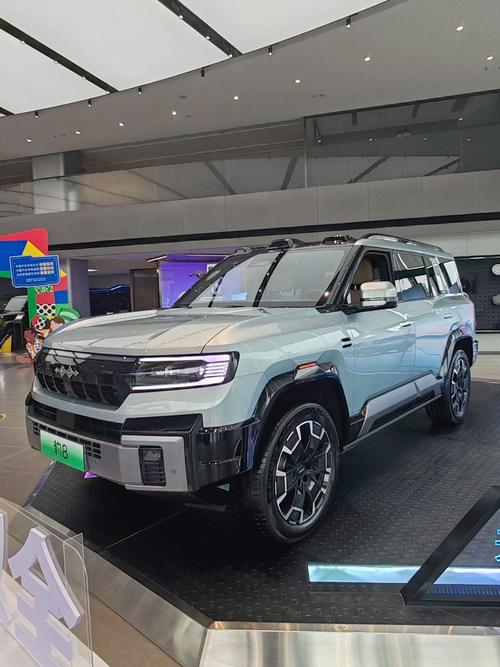 深圳78比亚迪方程豹硬派越野的爆款，英菲尼迪35周年与你共成长